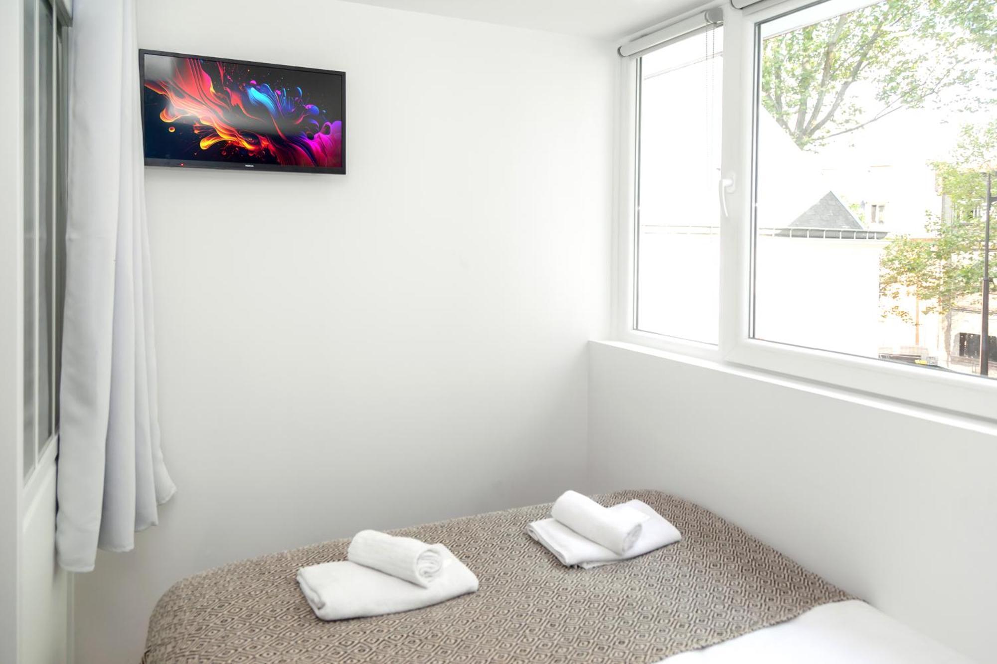 Apartment Nets - Buttes Chaumont Paris