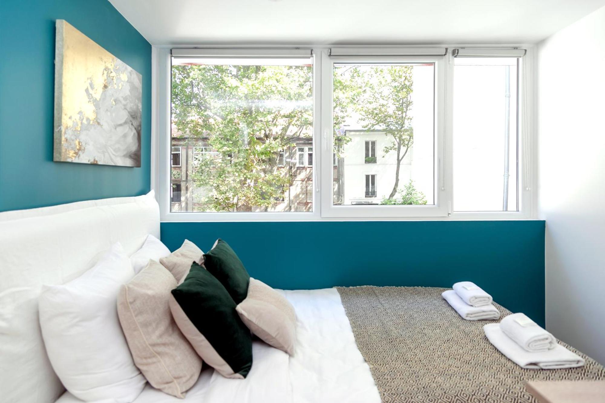 Apartment Nets - Buttes Chaumont *