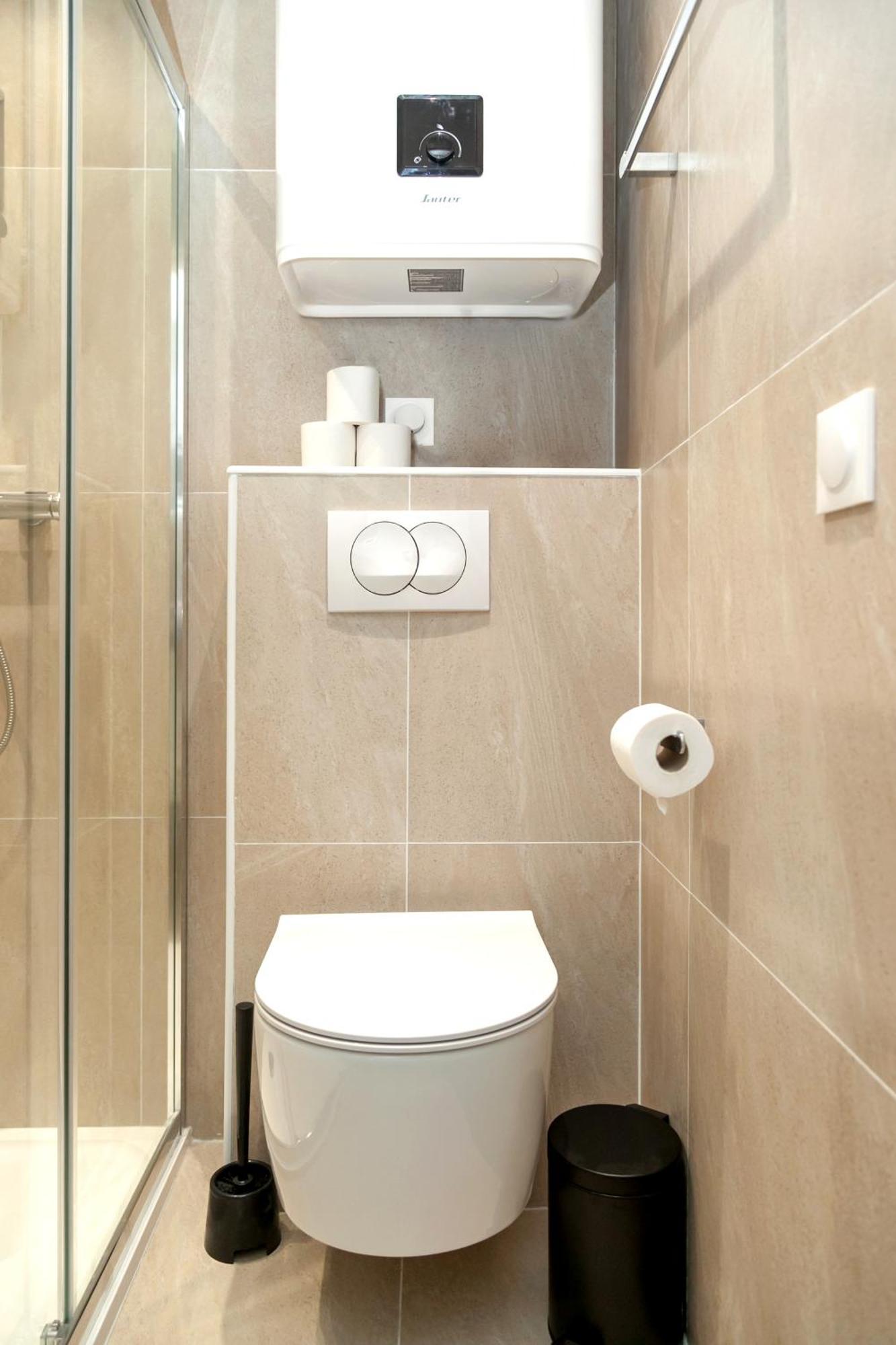 Apartment Nets - Buttes Chaumont *